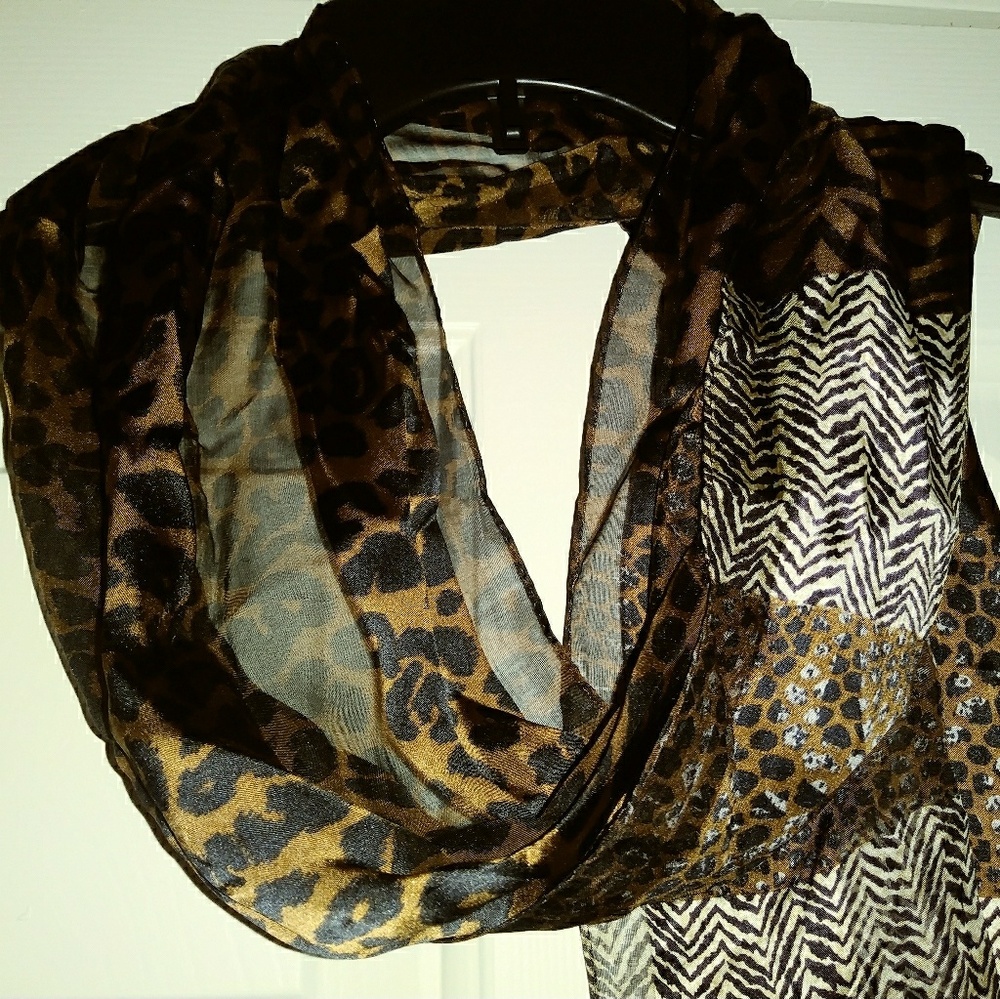 Adrienne Vittadini Scarf
